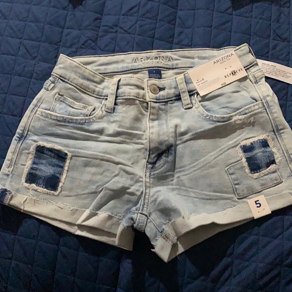 🆕 Arizona Mid-Rise shorts - Picture 1 of 3